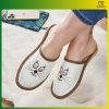 Skórzane klapki damskie kotki Slippers