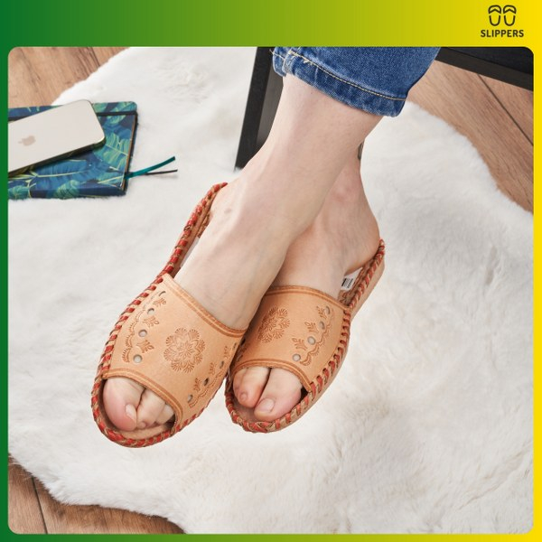 Skórzane klapki damskie kotki Slippers